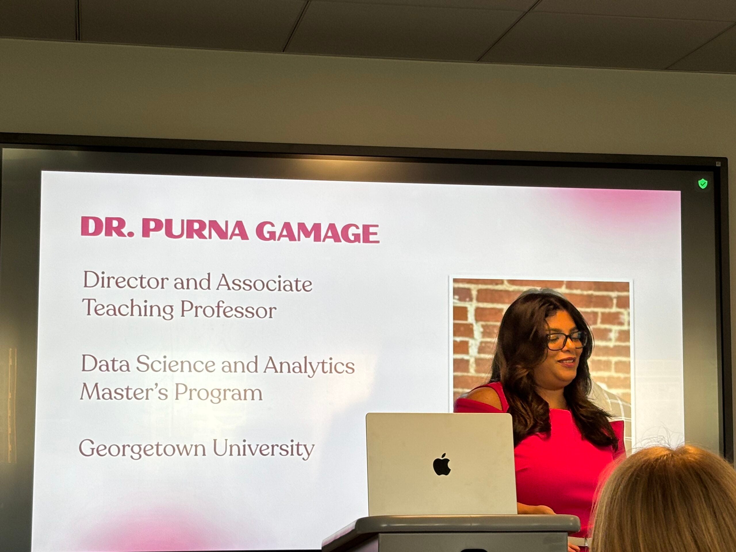 Dr. Purna Gamage gives the Keynote speech